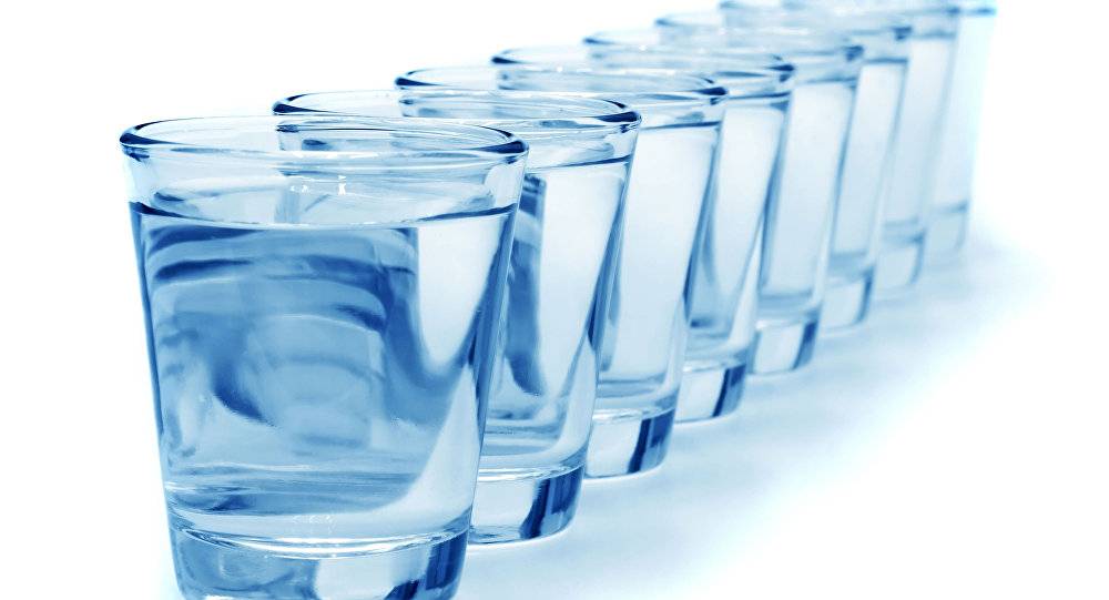 خطأ شائع: يجب تناول 8 أكواب من المياه يومياً