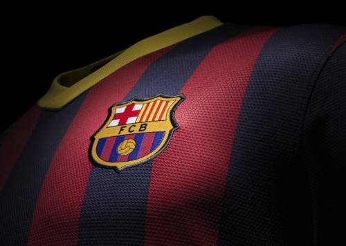 قميص برشلونة للموسم المقبل دون شعار الراعي... والسبب؟