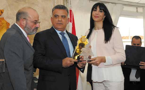 «مجمّع مدرار الطبّي» كرّم المدير العام للأمن العام
اللواء ابراهيم : نفتدي لبنان بأغلى ما نملك دون حساب