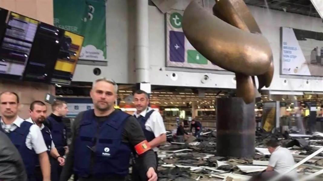 فيديوهات جديدة للحظة وقوع الهجمات في بروكسل