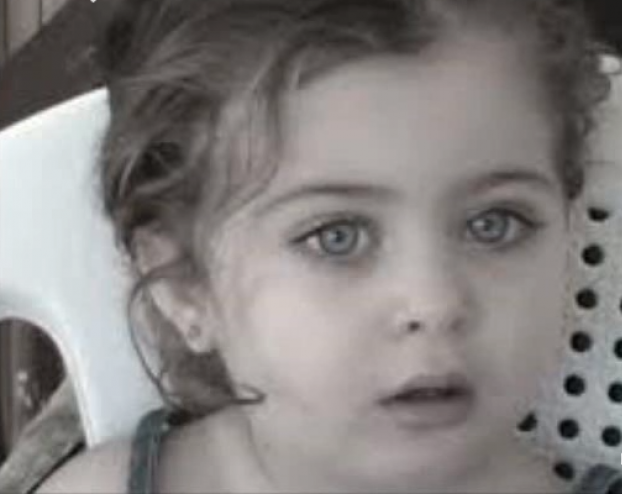 لن تصدقوا من تكون الفنانة الشهيرة صاحبة الصورة