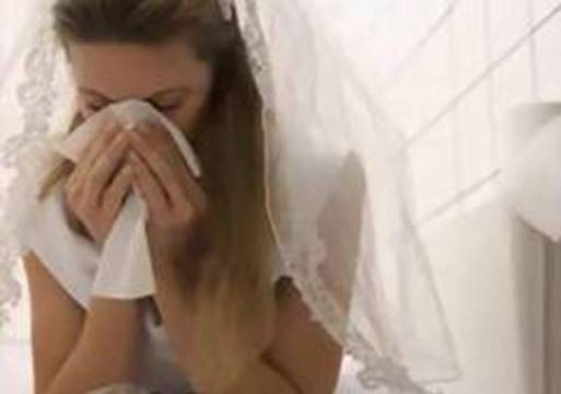 تزوجت بآخر وهي في عصمته فرفض فضحها لهذا السبب