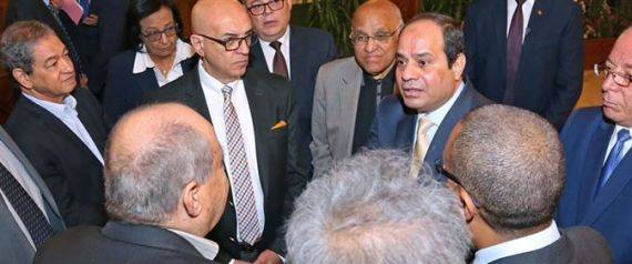 السيسي: مؤسسات الدولة خربانة.. و"أنا اللي في وش المدفع"