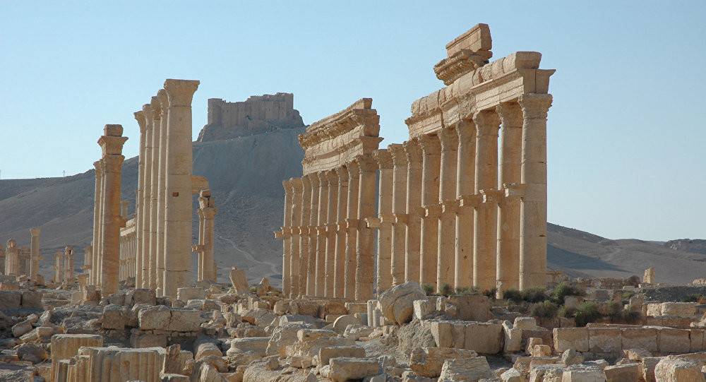 بالفيديو: قلعة تدمر في قبضة الجيش السوري.. وهذا ما تبقّى منها