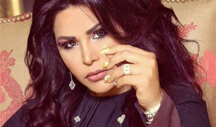 بالصور : الفنانة أحلام واصفةً لبنانيين :" زبالة " !!