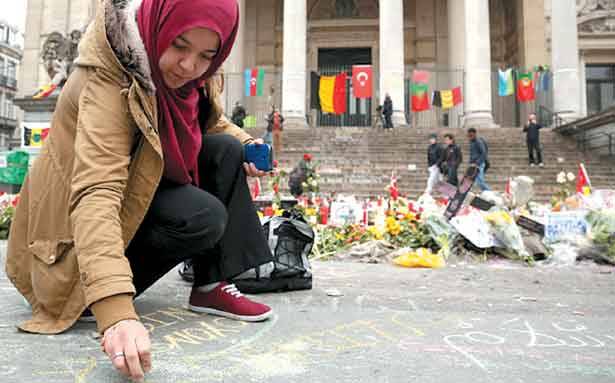 بلجيكا : لن نسلم عبد السلام الى فرنسا
اجهزة الامن تطارد الارهابي الثالث