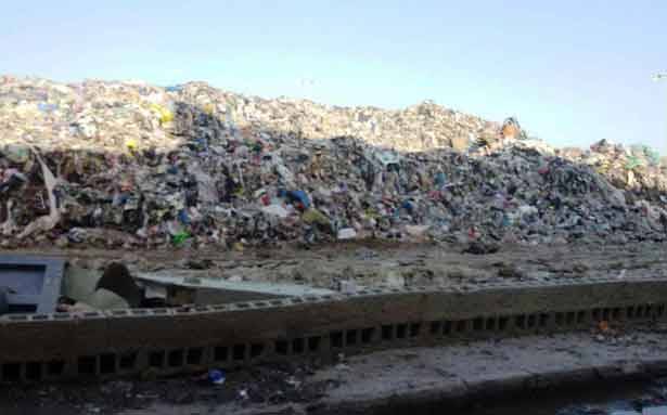 فضيحة جديدة في معمل نفايات صيدا
3000 طن من النفايات غير المفرزة مُتكدّسة ومُتعفنة في الساحة الشماليّة للمعمل