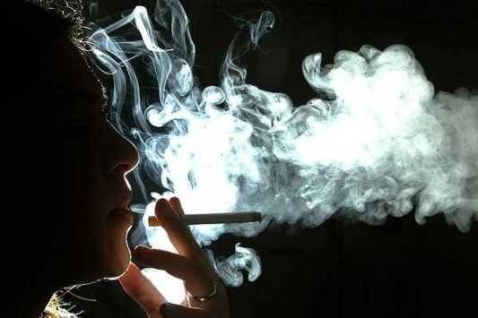 للفتيات فقط.. طرق تساعدكِ على ترك التدخين