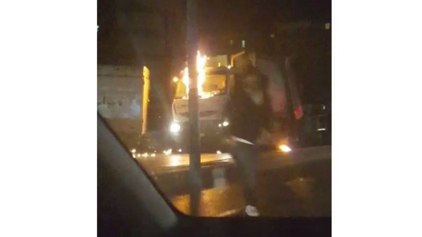 إحراق شاحنة لسوكلين في الجميزة