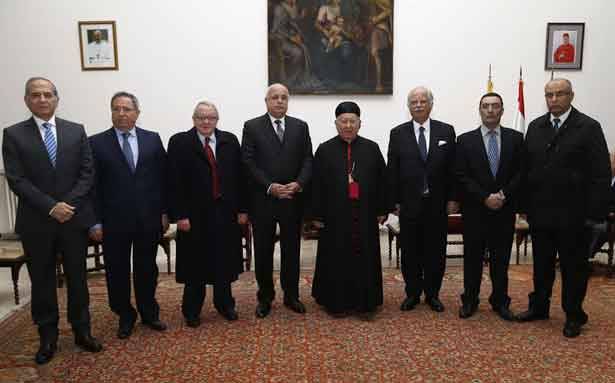 القيادات السياسيّة تبادلت التهاني بالفصح... والصروح الدينيّة غصّت بالشخصيّات والوفود