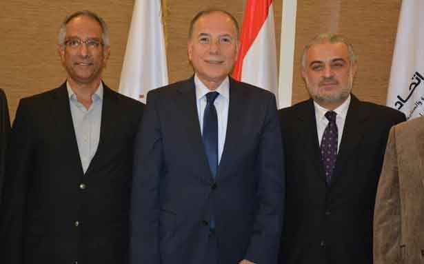 زار غرفة طرابلس وتجّار لبنان الشمالي
سفير باكستان عرض ودبوسي آفاق التعاون الاقتصادي
مُشجعاً تنظيم بعثات إقتصاديّة لزيارات مُتبادلة