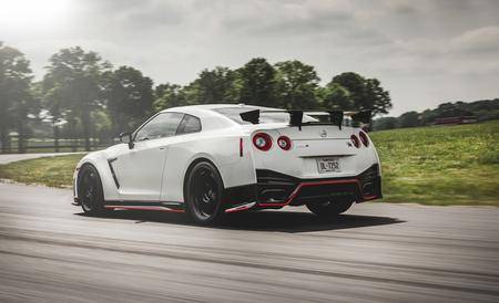"نيسان" تطلق "GT-R" الجديدة