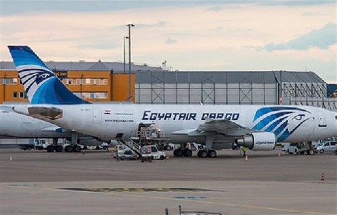 بعد أن تعددت الروايات.. مضيفة الطائرة المصرية تكشف كلّ التفاصيل بما فيها سبب الخطف