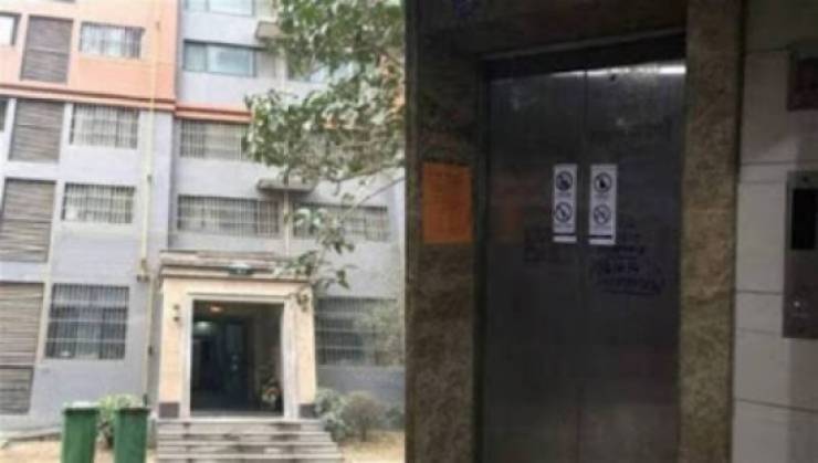 تركوا سيدة عجوز داخل المصعد لمدة شهر.. وهذا ماذا حدث لها!!