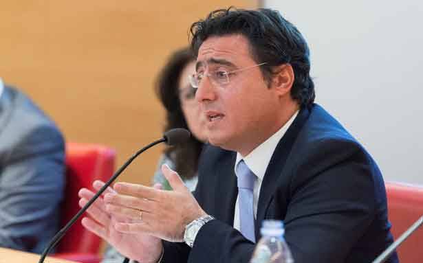 زمكحل مُحاضراً في مجلس الشيوخ الفرنسي :
يستند رجال الأعمال اللبنانيّون في العالم
الى التنويع والتفويض والتوسّع