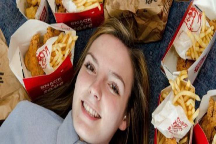صور| لم تتغذَ سوى على وجبات KFC طيلة 3 سنوات.. !!