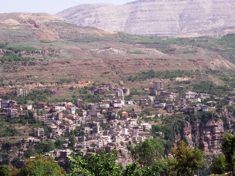 وفاة رئيس بعثة خبراء الاتحاد الاوروبي خلال جولة في بشري