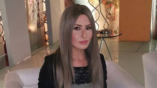 معركة بالألفاظ الخارجة بين مذيعتين  بسبب التكييف