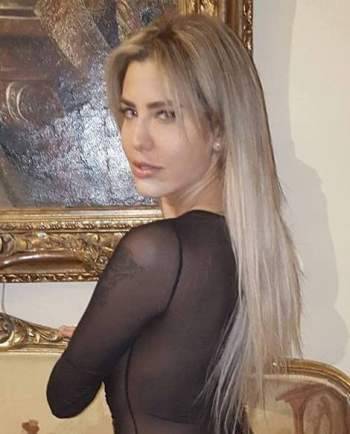 جويل حاتم بإطلالة جريئة جدا!