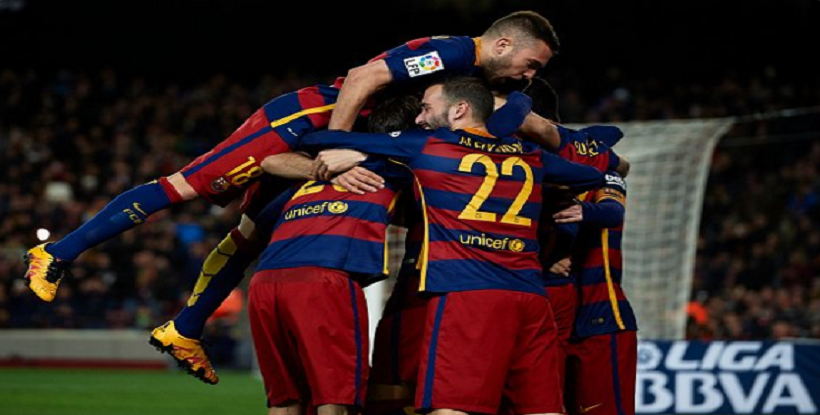 بالصورة.. قميص جديد لبرشلونة في الكلاسيكو بسبب كرويف