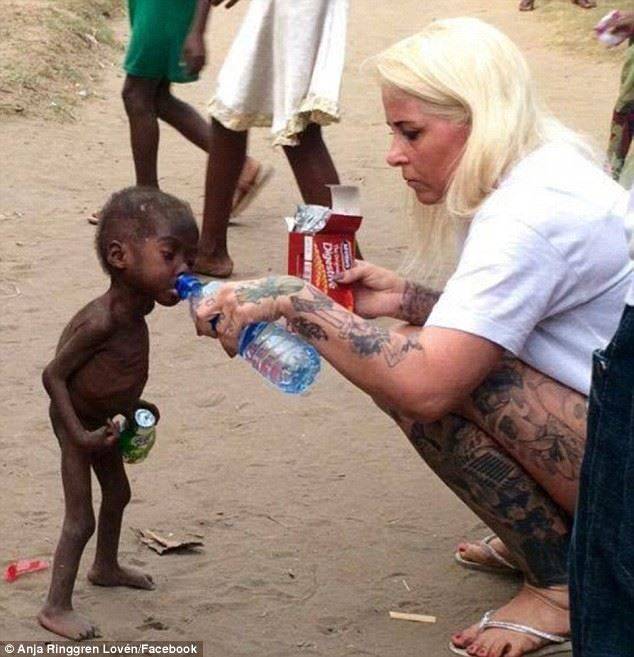 بالصور - شاهد كيف أصبح الطفل الذي هز ضمير العالم!