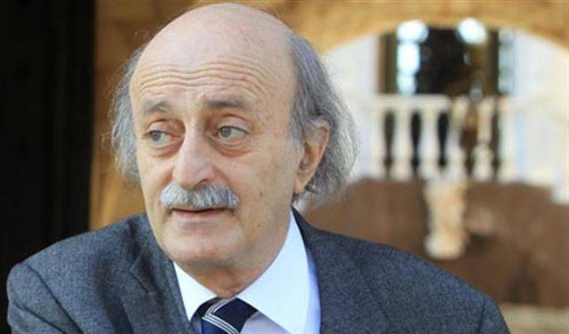 جنبلاط: "انها جمهورية الموز.."