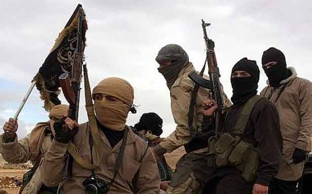 «داعش» يجسّ النبض حول انسحاب مقاتليه من الجرود الى الرقة