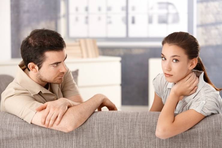 أمور تقلل من قيمة الرجل في نظر المرأة فإحذرها