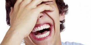 ’’مات من الضحك’’ ستة أشخاص ماتوا وهم يضحكون .. من هم ؟