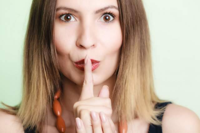 انتبهن أيتها النساء : الرجال لديهم موهبة اكتشاف خيانتكن. ولكن كيف ؟