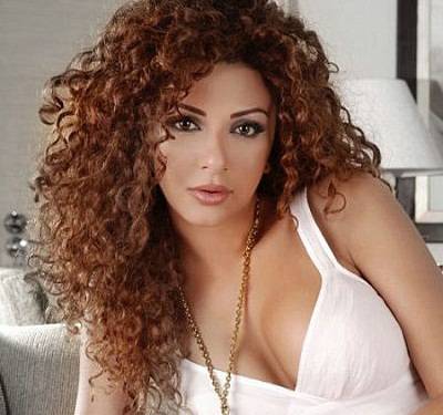 بالفيديو -خلال برنامج للاعلامي نيشان ، ميريام فارس تمس بعض الاماكن الحساسة في جسدها و السبب...