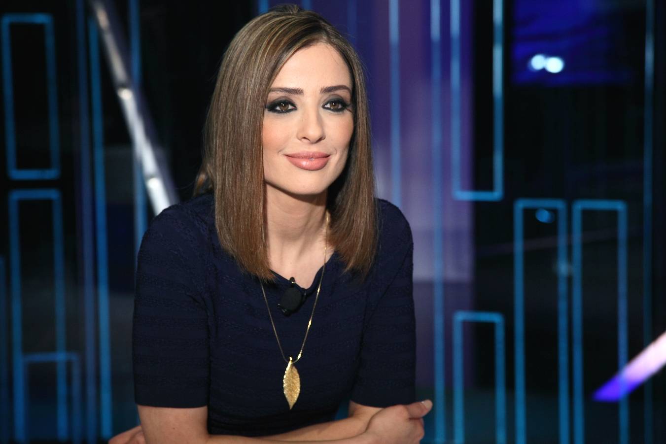 بالصورة - وفاء الكيلاني تبهر الجميع بشكلها دون مكياج