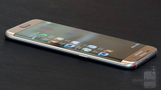 بالفيديو- ماذا حدث لهاتف "Galaxy S7 edge" بعد وضعه في الماء 16 ساعة و36 دقيقة؟!