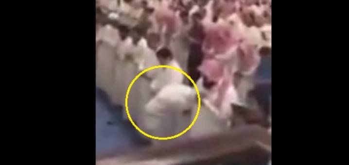 (فيديو) جن يصرخ بأعلى صوت اثناء الصلاة!