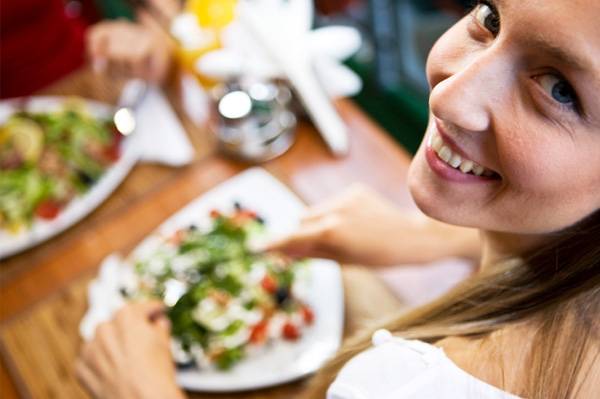 كيف تأكل بطريقة صحية بعد الـ 40؟