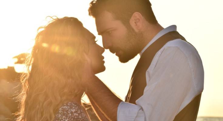 كاتبة "متل القمر" تخرج عن صمتها!