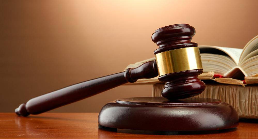 12 جريمة تواجهها شخصية إعلامية معروفة...فمن هي؟