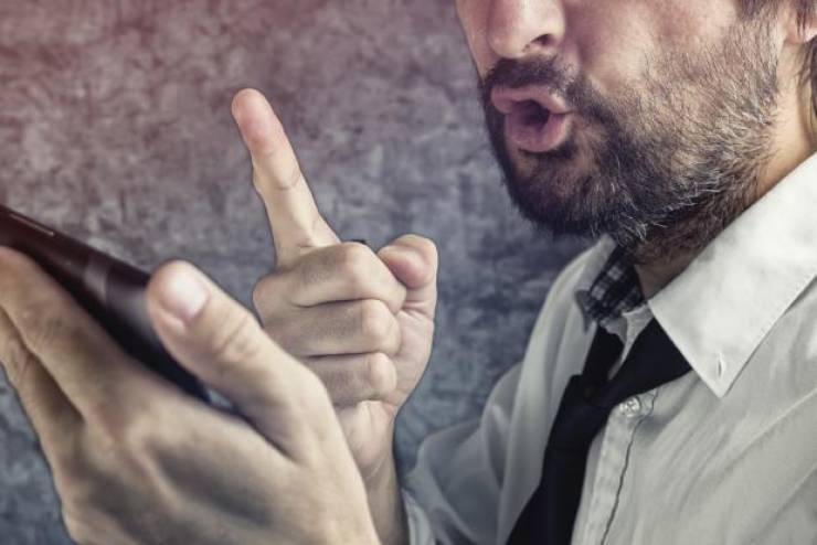 تخلص من الشعر الأبيض في ذقنك بهذه الخطوات !!