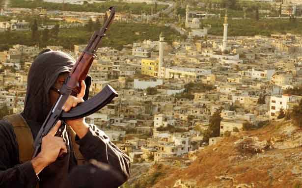 هل تفرض المعركة على الفصائل في عين الحلوة