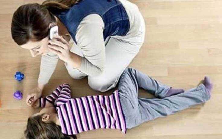 كيفية التعامل الصحيح مع طفل فاقد الوعي؟