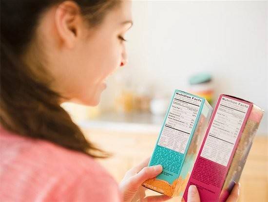 لا تنخدع بالعبارات البراقة على العبوات الغذائية!