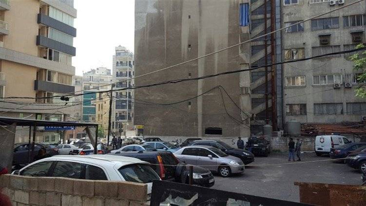 رمى بنفسه من شرفة منزله في الاشرفية.. والسبب؟