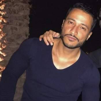 وائل منصور مستاء من مصر ويصف نفسه بالحشرة!!