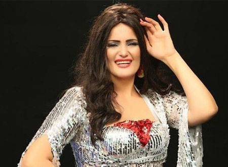 بعد تسريب صور فاضحة لها.. الراقصة سما المصري تثير جدلا واسعا بصورة جديدة