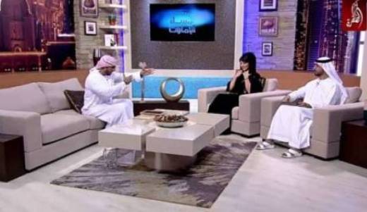 بالفيديو .. ساحر يرعب مذيعة و يجعلها تصرخ على الهواء!!