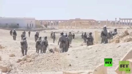 وحدة نزع الألغام الروسية تبدأ تطهير تدمر من الألغام (فيديو)