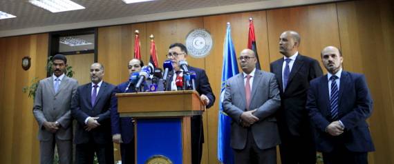 حقناً للدماء.. حكومة الإنقاذ الوطني بطرابلس تتخلى عن السلطة