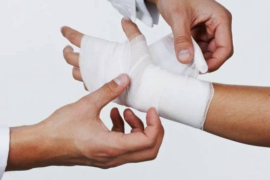 متى تستلزم الجروح استشارة الطبيب؟