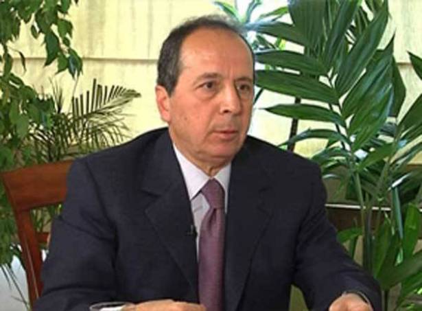 السيّد: مشكلة سماحة أنّه ....