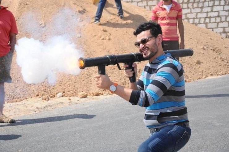 رامز جلال يتجاوز الخطوط الحمراء